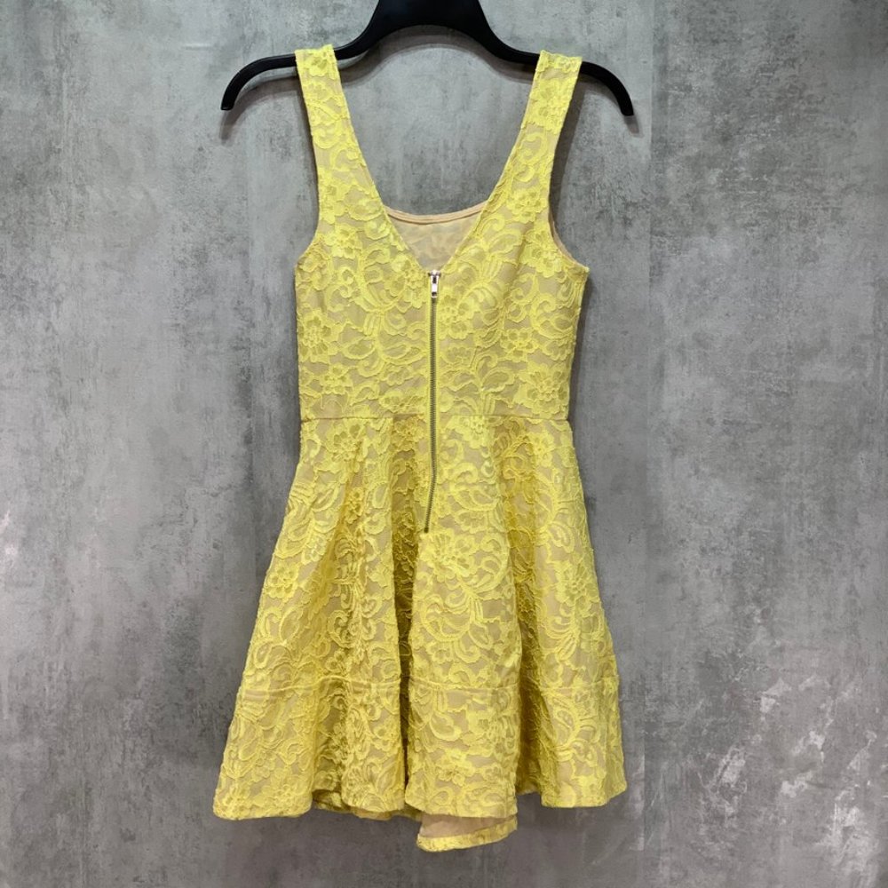 Speechless Juniors' Yellow/Nude Lace V Back Fit & - Picture 5 of 13